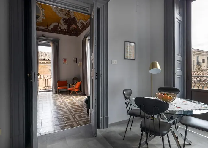 Apartment Con Tetti Affrescati A Centro Catania